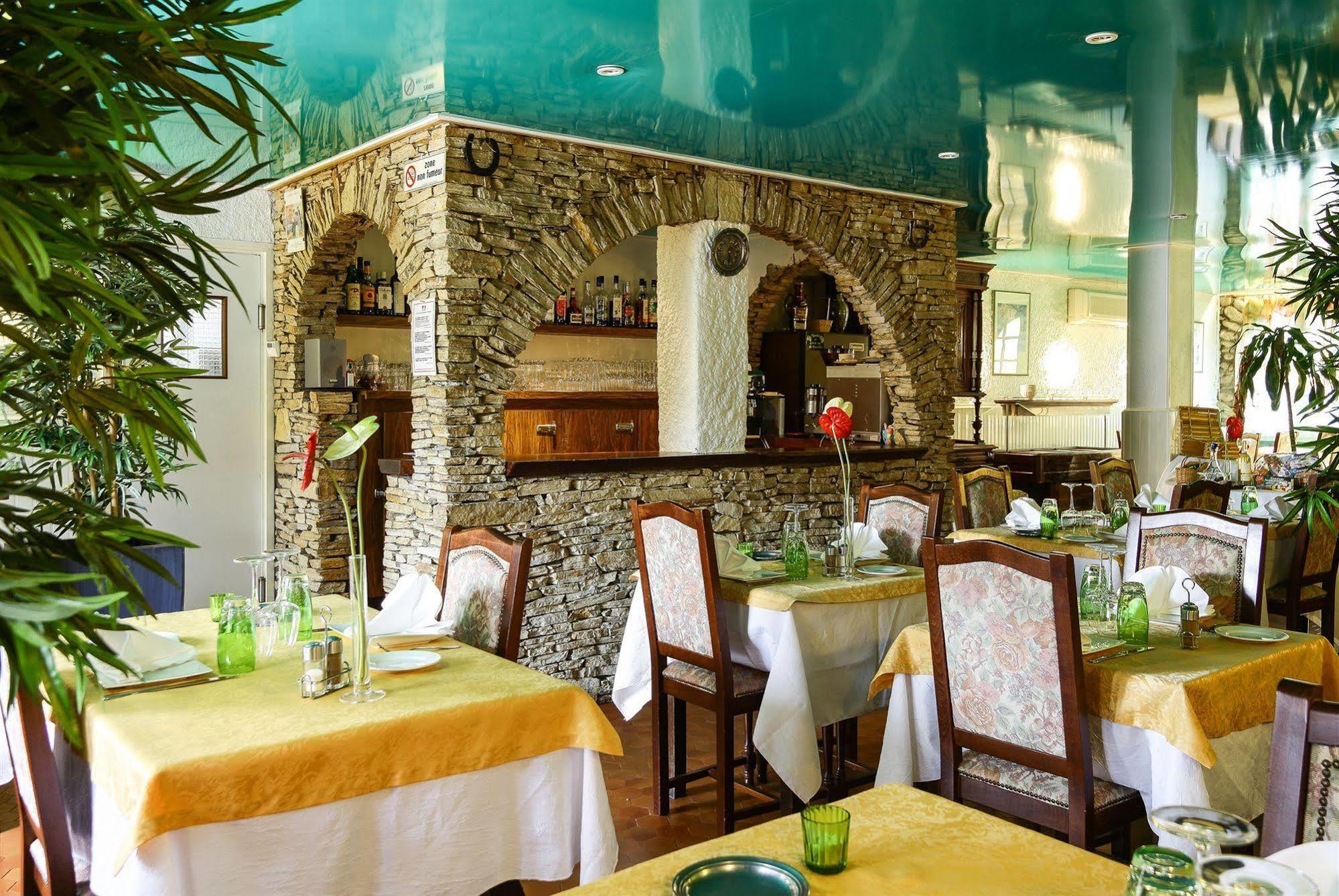 Logis Hotel Restaurant Les Charmettes Argeles-sur-Mer Ngoại thất bức ảnh