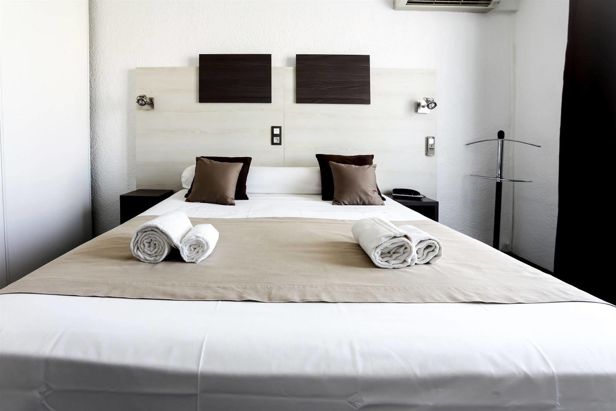 Logis Hotel Restaurant Les Charmettes Argeles-sur-Mer Ngoại thất bức ảnh